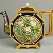 Octagonal teapot