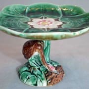 Heron and pond lily cakestand