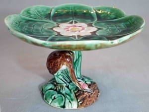 Heron and pond lily cakestand