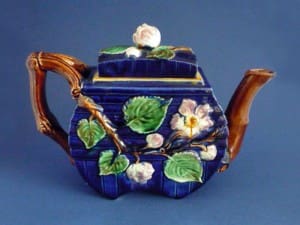 Wild rose aesthetic teapot