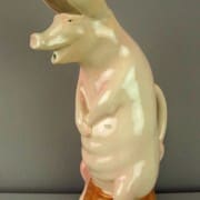 Pig pitcher