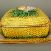 Basketweave and shell sardine box