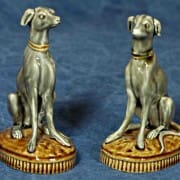 Choisy-le-Roi dog figures