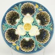 Shell and bulrush oyster plate